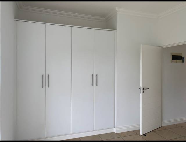 2 BEDROOM TOWNHOUSE TO LET IN PALM LAKES ESTATE